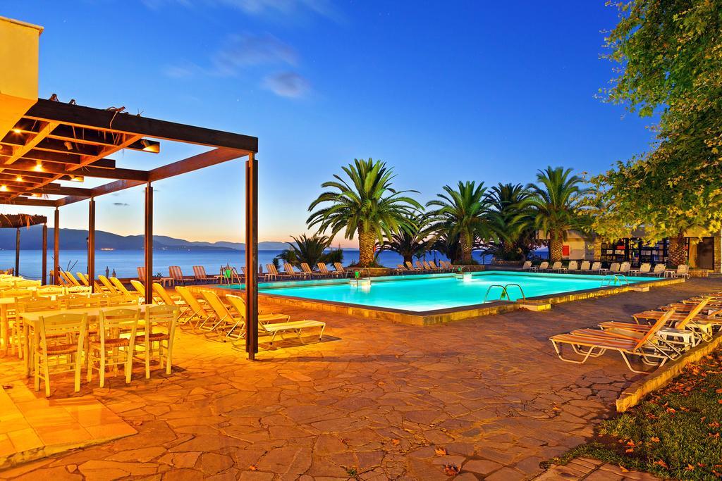 Long Beach Hotel & Resort Longos  Exteriér fotografie